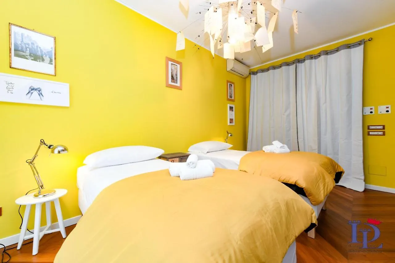 Il Gigante Del Lago The Giant - Desenzanoloft Apartment Desenzano del Garda Italy
