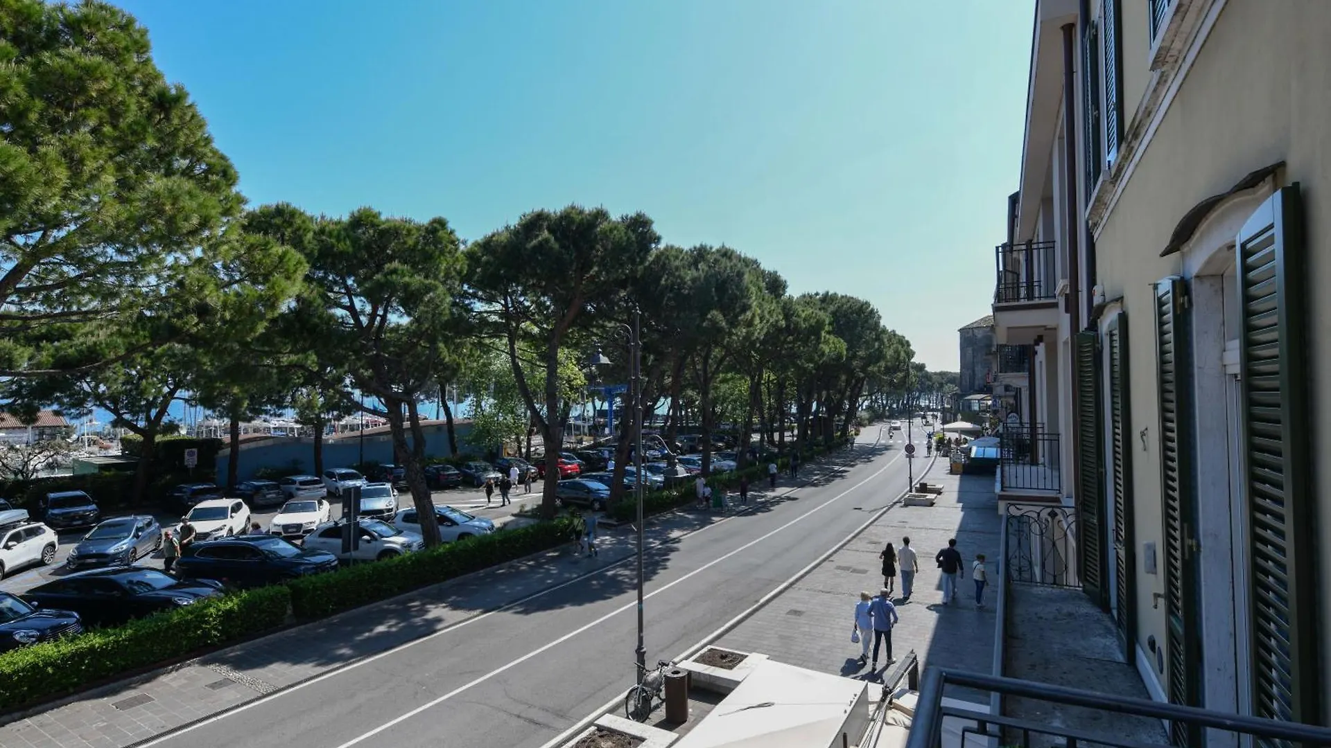 Desenzanoloft Official Partner Marriott Homes & Villas - The Lake Giant - Renovated 2025 - Lake View Desenzano del Garda Appartamento