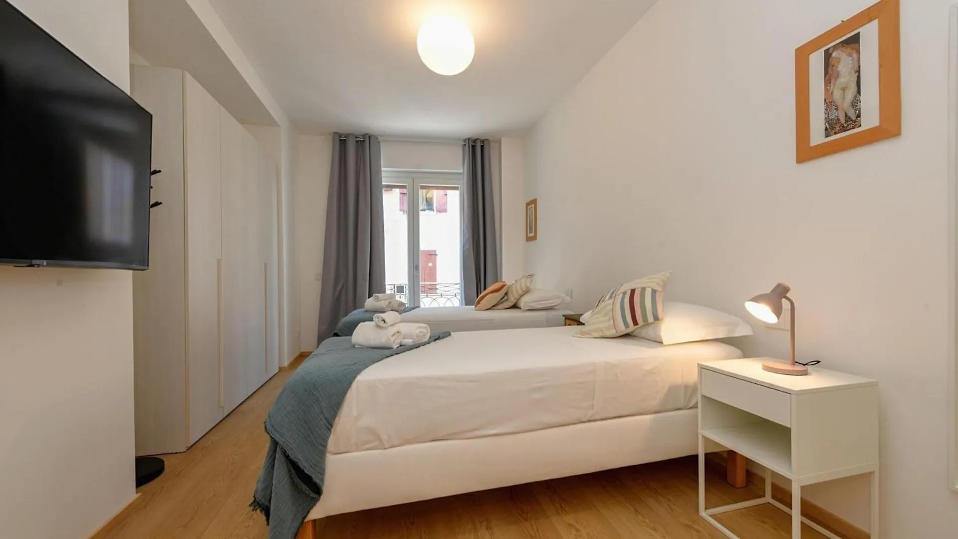 Appartamento Desenzanoloft Official Partner Marriott Homes & Villas - The Lake Giant - Renovated 2025 - Lake View Desenzano del Garda Italia