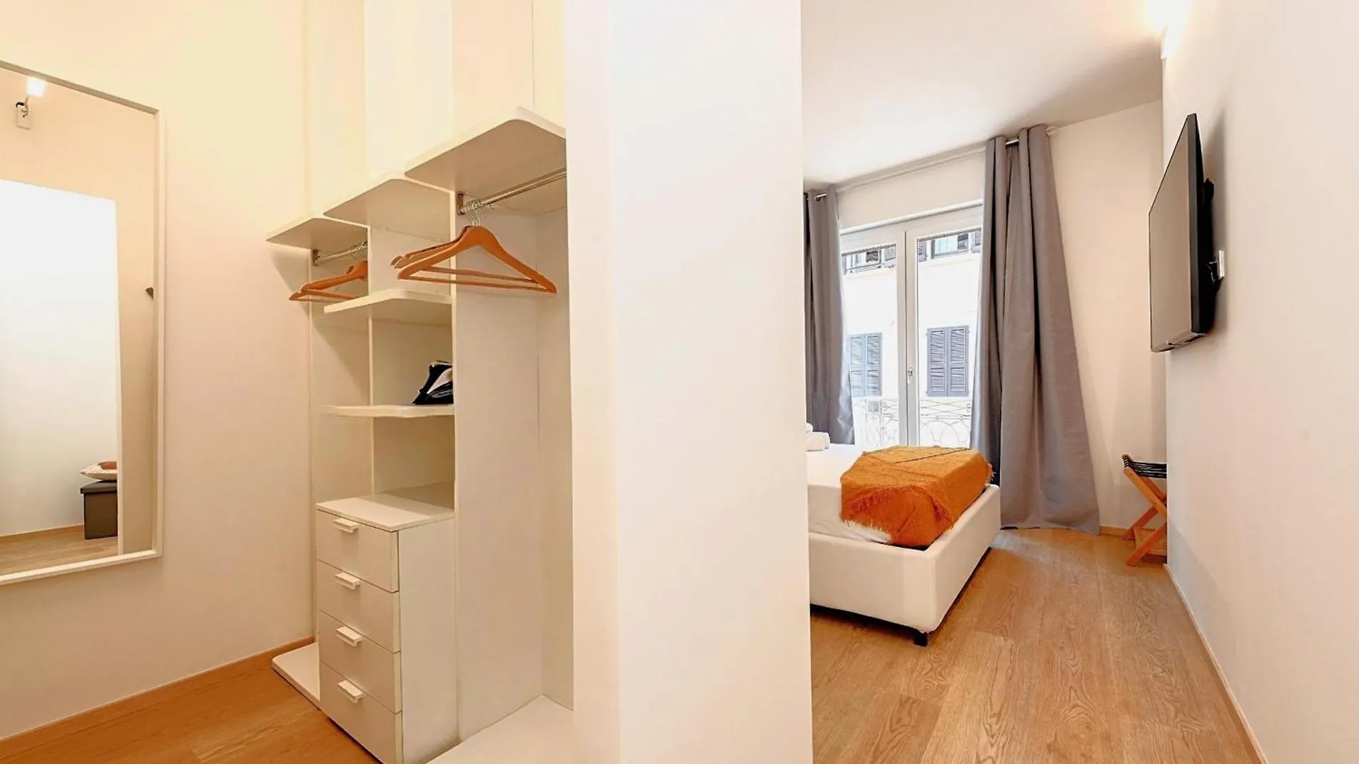 Desenzanoloft Official Partner Marriott Homes & Villas - The Lake Giant - Renovated 2025 - Lake View Desenzano del Garda Appartamento
