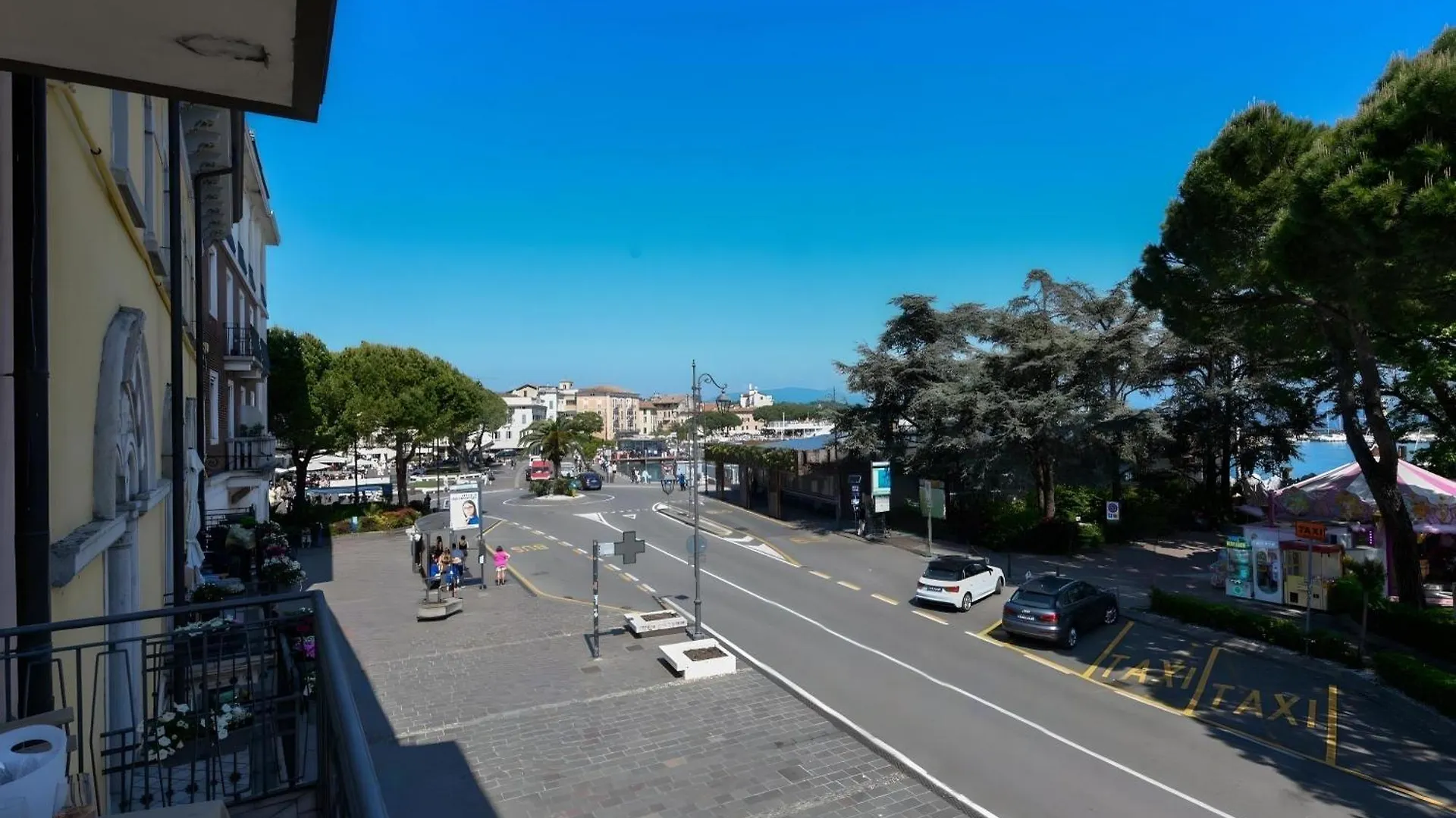 Appartamento Desenzanoloft Official Partner Marriott Homes & Villas - The Lake Giant - Renovated 2025 - Lake View Desenzano del Garda Italia