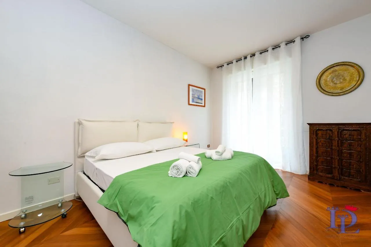 Il Gigante Del Lago The Giant - Desenzanoloft Apartment Desenzano del Garda